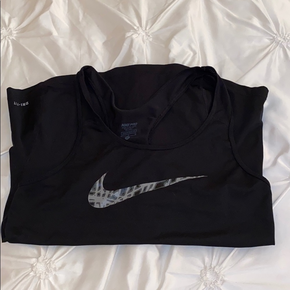 Nike workout top